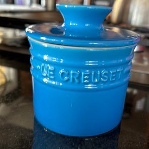 Le Creuset bell butter crock in Marseille Blue. Excellent condition.
